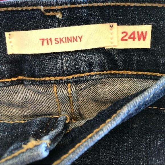 LEVIS - 🌺HP X 10 🌺 NWT -L Sz 24W Plus Size 721 Hi-Rise Skinny Distressed Jeans - Picture 10 of 16